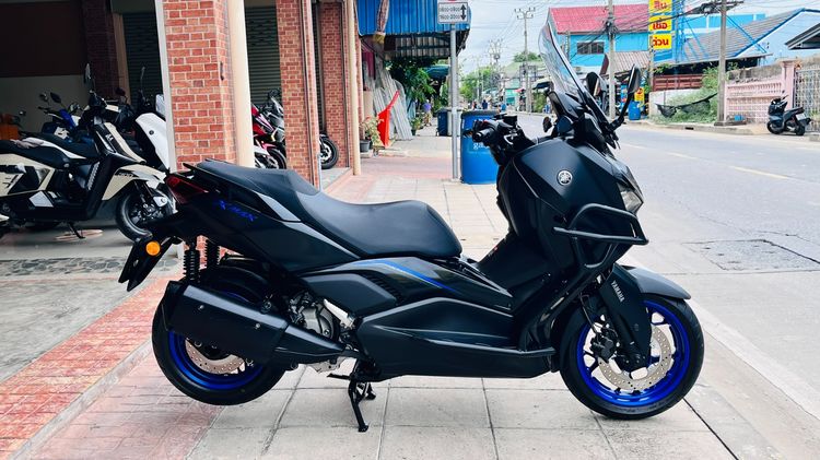 X MAX 300 จดปี 26 ไมล์ 1551 km.