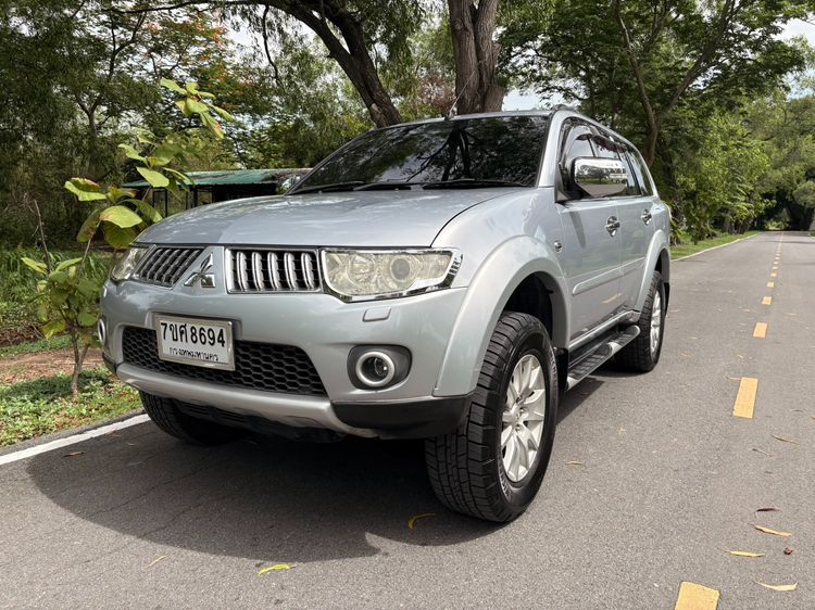 รถ Mitsubishi Pajero Sport 2.5 GT สี บรอนซ์เงิน
