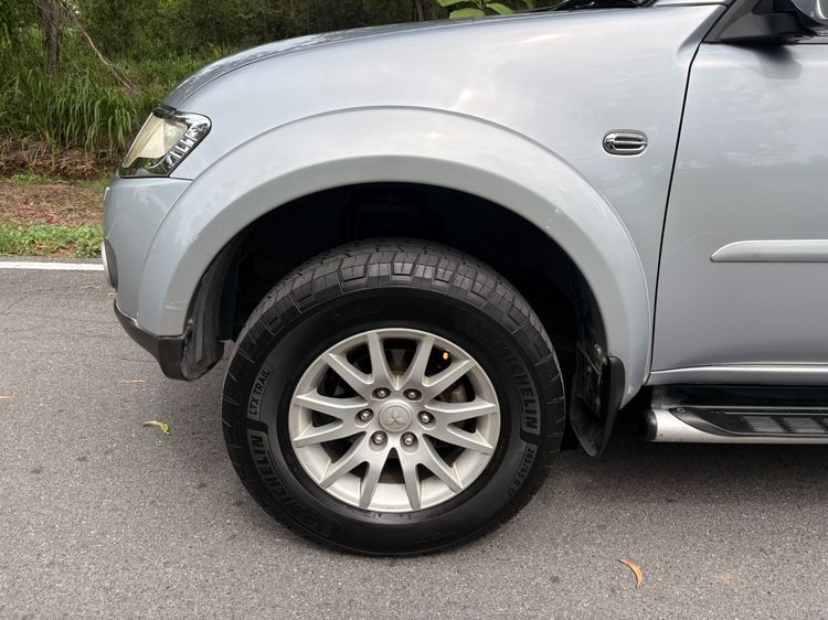 Mitsubishi Pajero Sport 2012 2.5 GT Utility-car ดีเซล ไม่ติดแก๊ส เกียร์อัตโนมัติ บรอนซ์เงิน รูปที่ 3