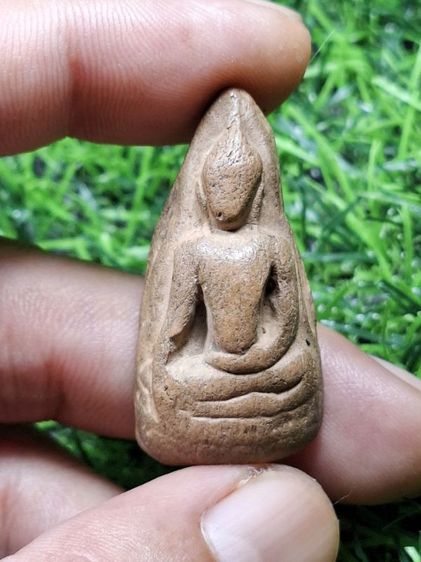 กรุวัดสะตือ พระท่ามะปรางเนื้อดินเก่า ซอกแขนลึกมาก หลังธรรมชาติ ผิวพรรณดีเนื้อสวยครับ