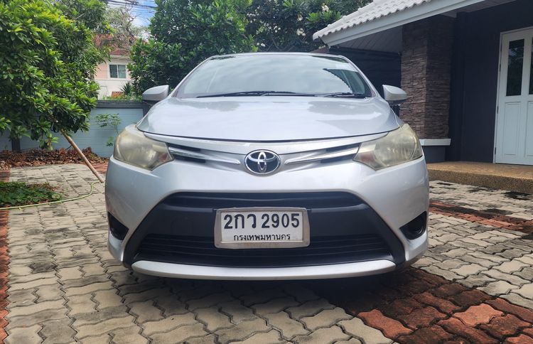 Toyota Vios 2013 1.5 E Sedan เบนซิน ไม่ติดแก๊ส เกียร์อัตโนมัติ บรอนซ์เงิน