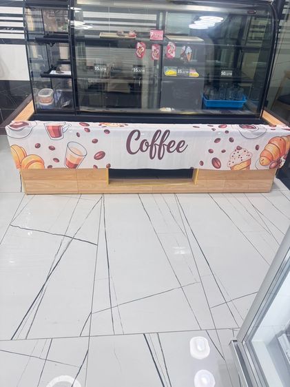 Starbucks ตู้โชว์เบเกอรี่เก็บความเย็นขนาดใหญ่  รูปที่ 3