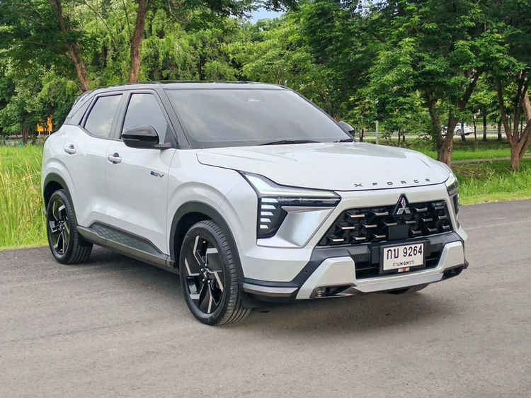 Mitsubishi X-FORCE 2025 1.6 HEV Utility-car ปลั๊กอินไฮบริด (PHEV) ไม่ติดแก๊ส เกียร์อัตโนมัติ ขาว รูปที่ 3