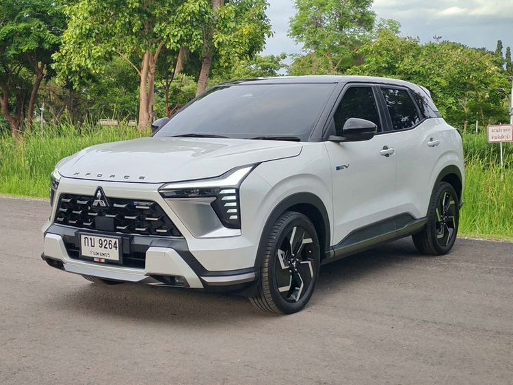 Mitsubishi X-FORCE 2025 1.6 HEV Utility-car ปลั๊กอินไฮบริด (PHEV) ไม่ติดแก๊ส เกียร์อัตโนมัติ ขาว รูปที่ 2