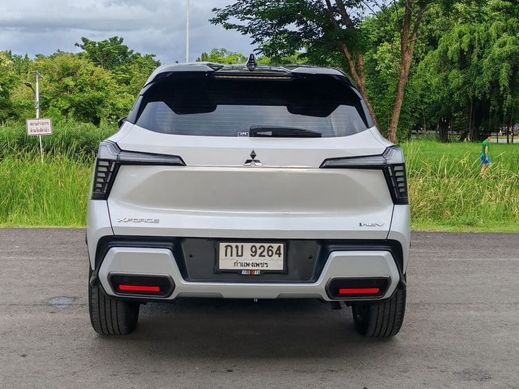 Mitsubishi X-FORCE 2025 1.6 HEV Utility-car ปลั๊กอินไฮบริด (PHEV) ไม่ติดแก๊ส เกียร์อัตโนมัติ ขาว รูปที่ 4