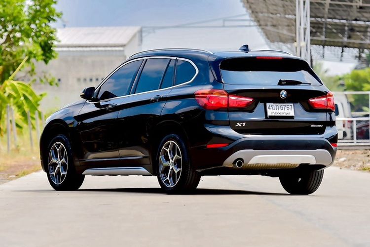 BMW X1 2020 2.0 sDrive18d xLine Utility-car ดีเซล ไม่ติดแก๊ส เกียร์อัตโนมัติ ดำ รูปที่ 4