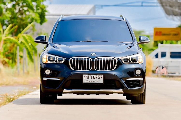 รถ BMW X1 2.0 sDrive18d xLine สี ดำ