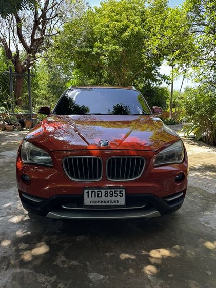 รถ BMW X1 2.0 sDrive20d xLine สี ส้ม