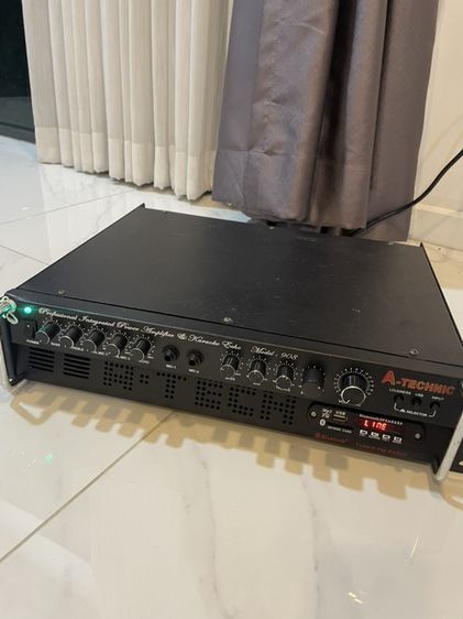 แอมร้องเพลงคาราโอเกะมีบลูทูธ