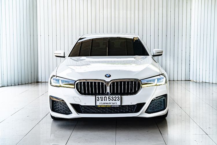BMW Series 5 2022 520d Sedan ดีเซล ไม่ติดแก๊ส เกียร์อัตโนมัติ ขาว รูปที่ 2