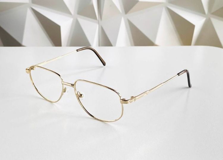 อื่นๆ แว่นสายตา กรอบเเว่นตา  รอบเเว่นตามือสอง Continental  Titanium