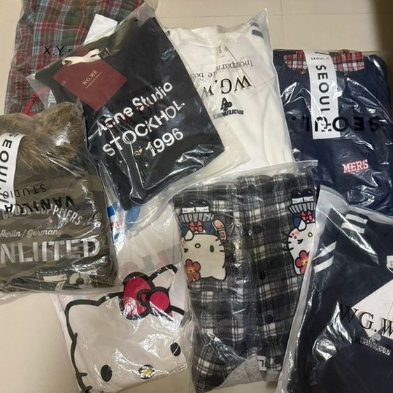 อื่นๆ เสื้อเชิ้ตและเสื้อผู้หญิง แขนยาว มือ1 เหมา10ตัว งานป้ายเสื้อผ้าแฟชั่น