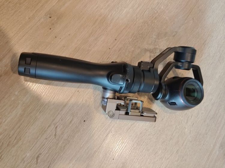 ขายกล้องวีดีโอกันสั่น DJI Osmo มือสองสภาพดี พร้อมเคสแท้ นัดรับกรุงเทพฯ รูปที่ 3
