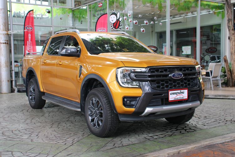 รถ Ford Ranger 2.0 Hi-Rider Wildtrak สี เหลือง