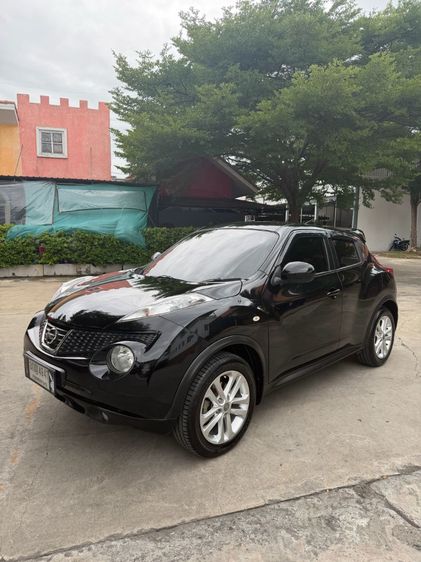 รถ Nissan Juke 1.6 V สี ดำ