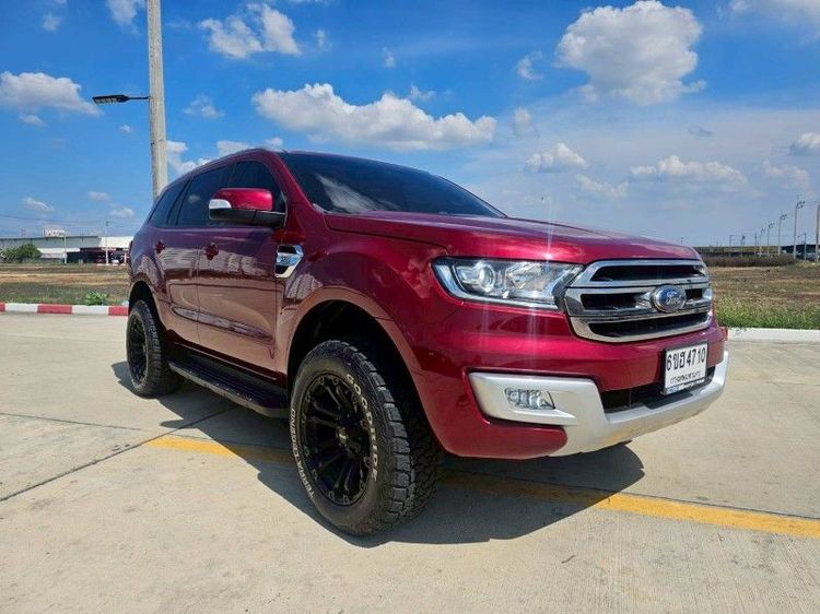 รถ Ford Everest 3.2 Titanium 4WD สี แดง
