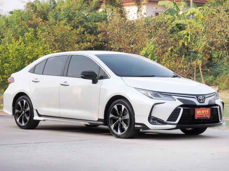 Toyota Altis 2021 1.8 GR Sport CVT Sedan เบนซิน ไม่ติดแก๊ส เกียร์อัตโนมัติ ขาว รูปที่ 3