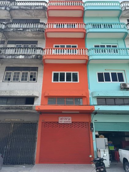 อาคารพาณิชย์