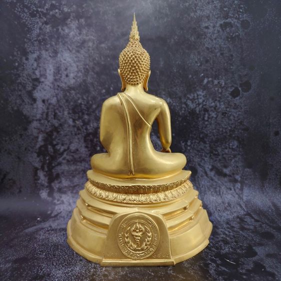 พระพุทธศิรมงคล ภปร. ขนาดบูชา หน้าตัก 5 นิ้ว เนื้อกาหลั่ยทอง ในหลวงเสด็จเททอง จัดสร้างโดยโรงพยาบาลภูมิพลอดุลยเดช ปี2524 นิยม หายาก รูปที่ 2