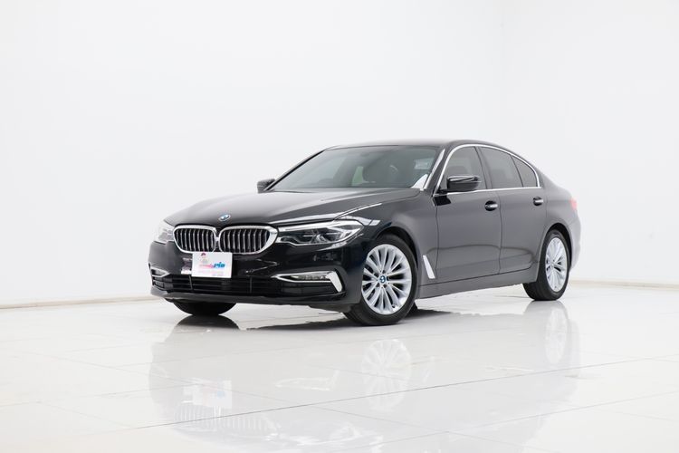 รถ BMW Series 5 520d สี ดำ