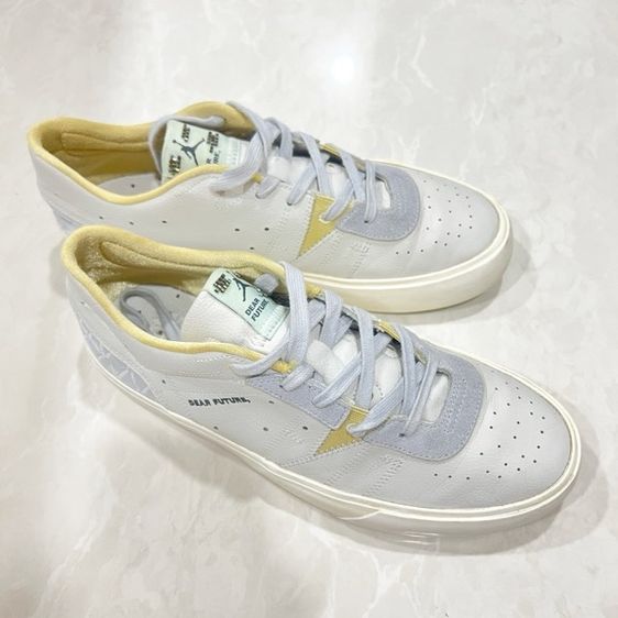 รองเท้าผ้าใบ ผ้าใบ UK 10 | EU 44 2/3 | US 10.5 ขาว Nike Airขายรองเท้า Jordan Series .05 “Dear Future ของแท้💯 สภาพดี