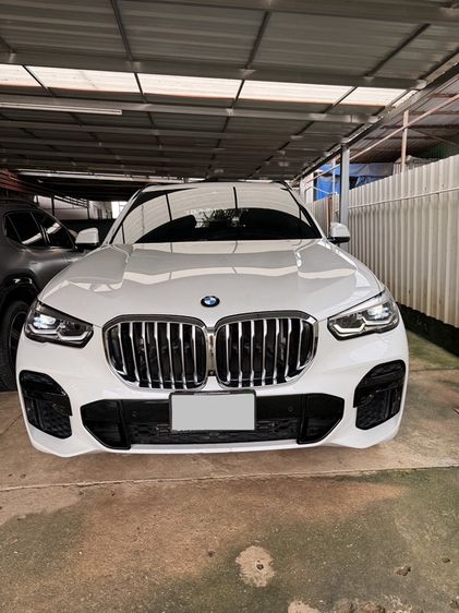 รถ BMW X5 3.0 xDrive30d M Sport 4WD สี ขาว