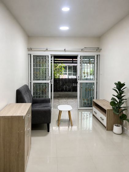 Areeya Property มีบางส่วน 2014 ทาวน์เฮ้าส์บางนา 3 ห้องนอน ราคาพิเศษเพียง 2.09 ล้านบาท รูปที่ 2