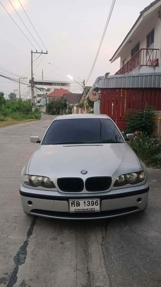 BMW Series 3 2004 318i Sedan เบนซิน ไม่ติดแก๊ส เกียร์อัตโนมัติ บรอนซ์เงิน