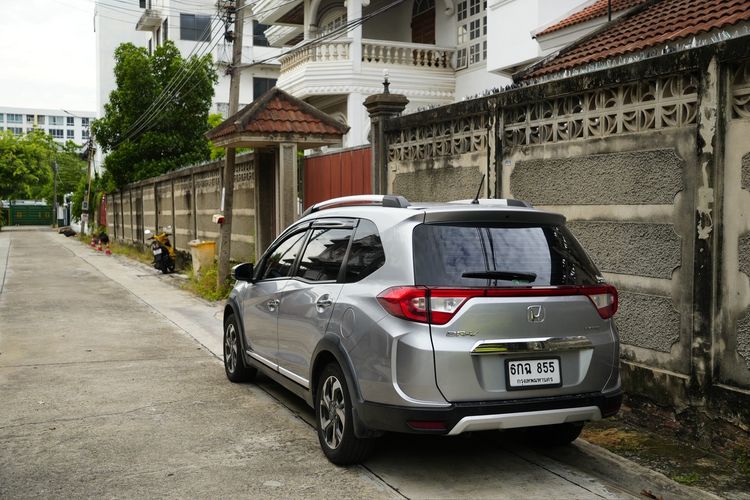 Honda BR-V 2017 1.5 SV Sedan เบนซิน ไม่ติดแก๊ส เกียร์อัตโนมัติ บรอนซ์เงิน รูปที่ 2