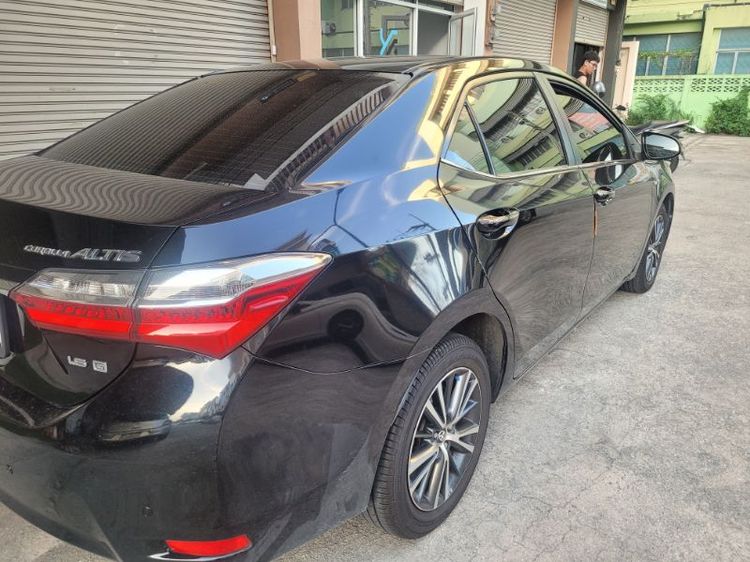 Toyota Altis 2017 1.6 G Sedan เบนซิน ไม่ติดแก๊ส เกียร์อัตโนมัติ ดำ รูปที่ 4