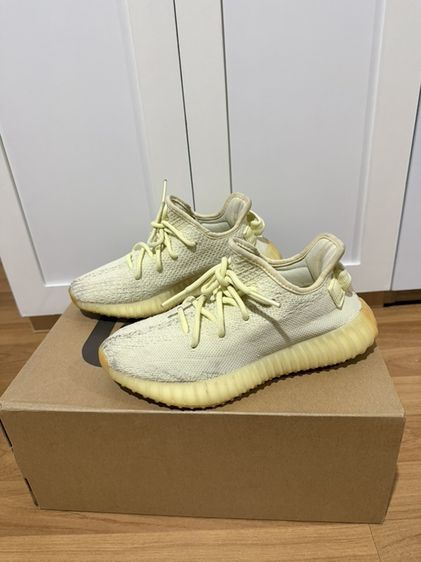 Used Adidas YEEZY Boost 350 V2