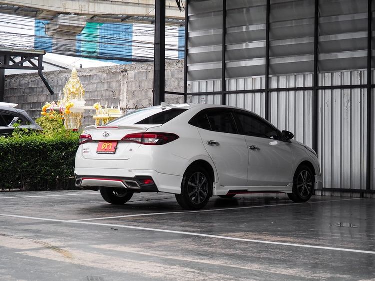 Toyota Yaris ATIV 2019 1.2 S Plus Sedan เบนซิน ไม่ติดแก๊ส เกียร์อัตโนมัติ ขาว รูปที่ 4