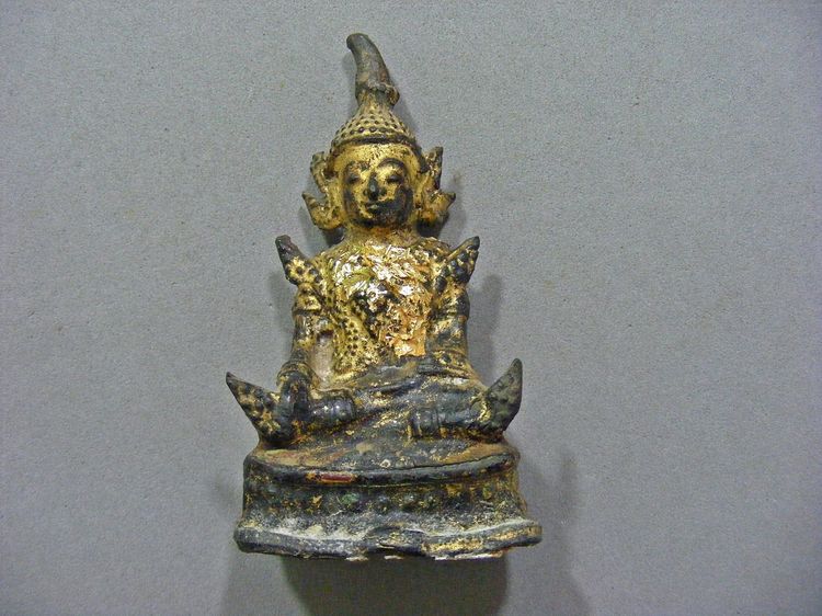 พระพุทธทรงเครื่อง เก่าๆพระบ้านๆ