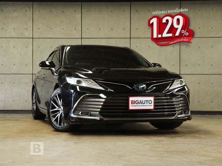 รถ Toyota Camry 2.5 HEV Premium สี ดำ