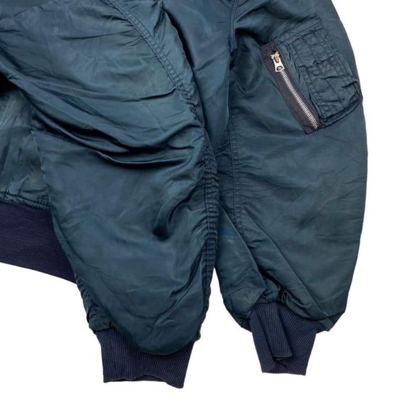 ขายเสื้อเจคเกตไฟท์อัลฟ้าไซร์xlสีนำเงินไม่ขาดไม่ปะสีเข้มสวย รูปที่ 10