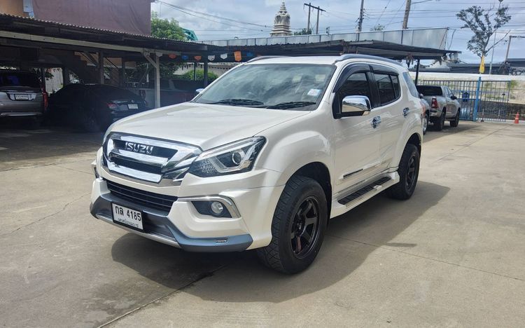 รถ Isuzu MU-X 1.9 สี ขาว