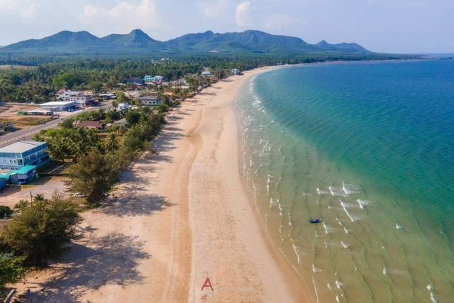 สวยงามวิวทะเลธรรมชาติสุดสุด ปะทิวใกล้หาดสวยทุ่งวัวแล่น ขายที่ดินติดทะเลวิวหลักล้านแปลงเล็กหายากติดหาดส่วนตัว ทรายขาวน้ำใส รูปที่ 2