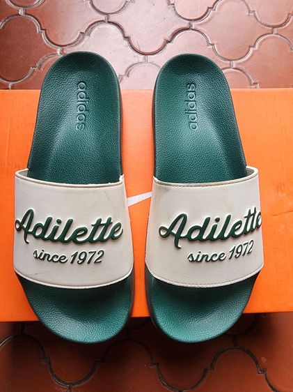 รองเท้าแตะ adidas สีเขียวของแท้
