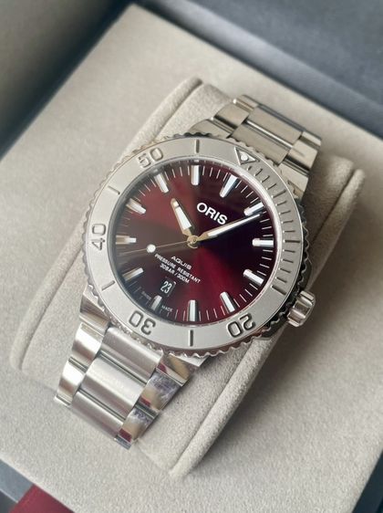 Oris Aquis Date Cherry 43.5 รูปที่ 3