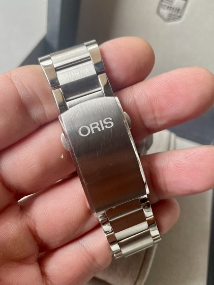 Oris Aquis Date Cherry 43.5 รูปที่ 6