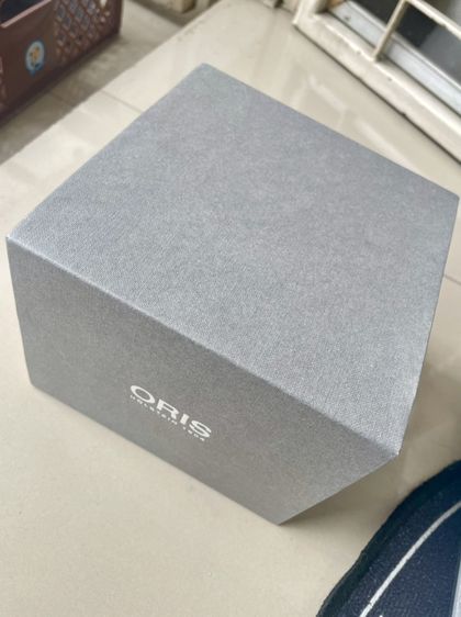 Oris Aquis Date Cherry 43.5 รูปที่ 10