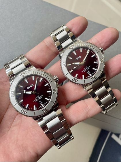 Oris Aquis Date Cherry 43.5 รูปที่ 11