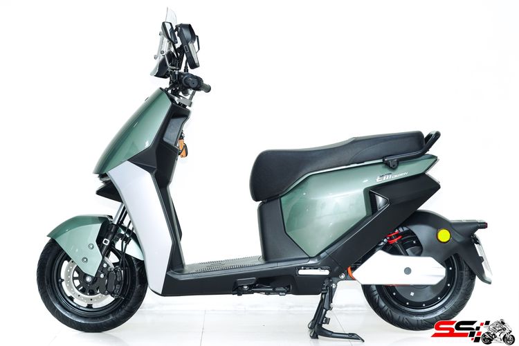 มอเตอร์ไซค์ไฟฟ้า มีทะเบียน EM OWEN LONGRANGE 1ชาร์จ 200km ตัวท๊อป ปี2026 สีเขียว วิ่งน้อย 2,230km ไมล์แท้ มือเดียวรถสวยมากไม่มีชนไม่มีล้ม รูปที่ 8