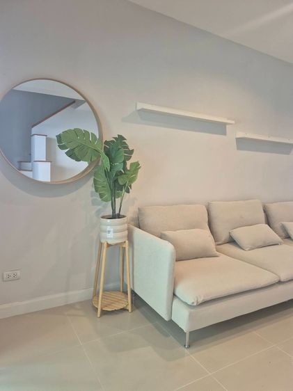 มีบางส่วน For Rent 3-Storey Townhome at The Metro Rama 9 รูปที่ 2