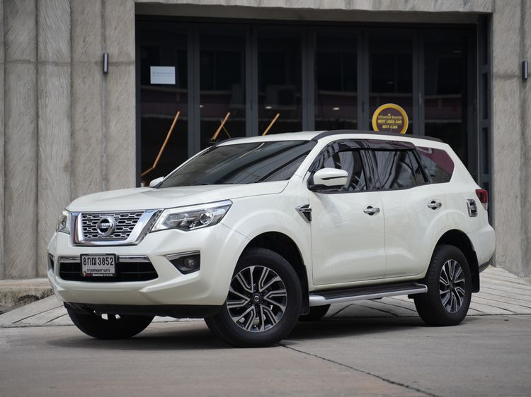 รถ Nissan Terra 2.3 VL 4WD สี ขาว
