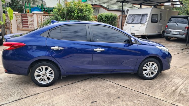 Toyota Yaris ATIV 2017 1.2 G Sedan เบนซิน เกียร์อัตโนมัติ น้ำเงิน รูปที่ 4