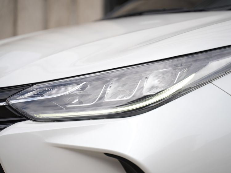 Toyota Yaris 2020 1.2 Sport Premium Sedan เบนซิน ไม่ติดแก๊ส เกียร์อัตโนมัติ ขาว รูปที่ 4
