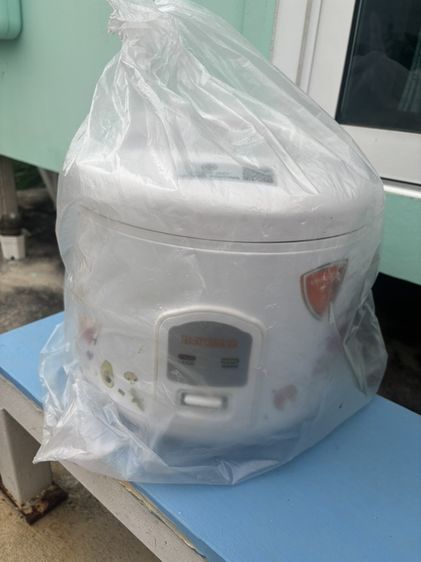 หม้อหุงข้าวอุ่นทิพย์ Newwave ความจุ 1.8 ลิตร สีขาว