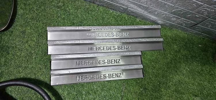 ขายชุดสคัพเพลสแท้ติดรถมาจากญี่ปุ่นกาบบันได Benz W124 สภาพสวยๆ