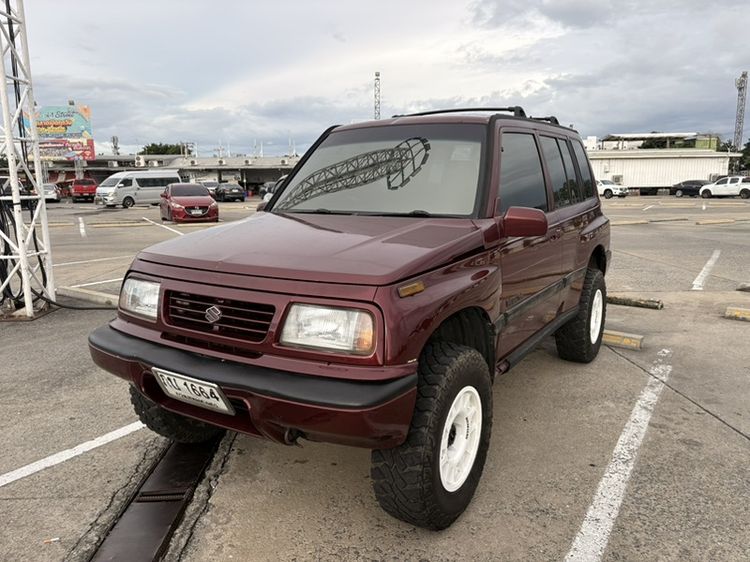 รถ Suzuki Vitara 1.6 4WD สี แดง